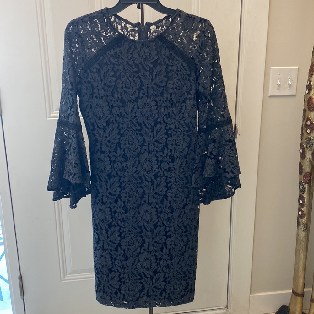 Calvin Klein long sleeve Evening/Formal Dress. Size 4.